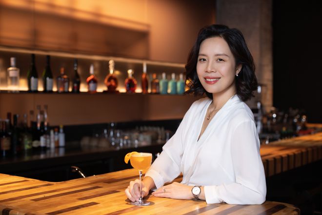 时代与一杯佳酿的对话开元棋牌关于女性、(图4)