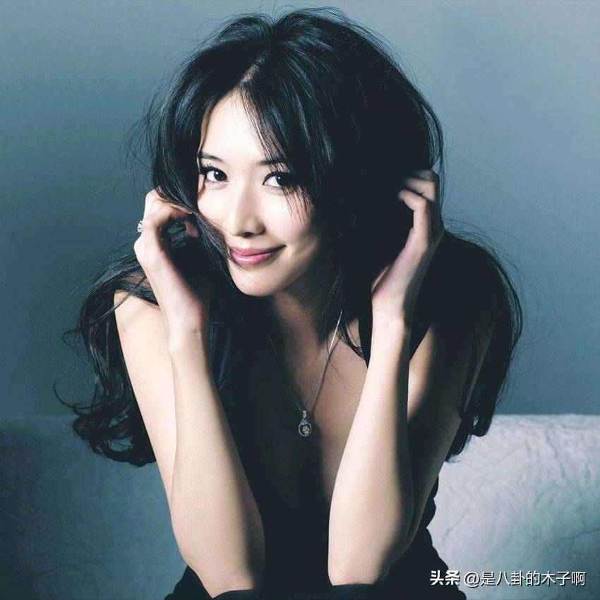 网友同情都说她笨其实她相当百伶百俐开元棋牌林志玲婚后租住一居室房子被(图8)